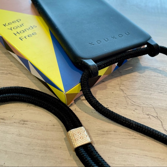 NEW! XouXou iPhone X/XS black case with cord - Picture 2 of 5
